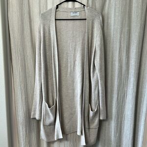 Old Navy light grey cardigan
